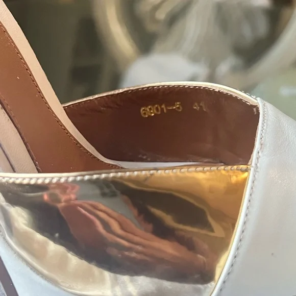 Fendi heels size 41 - Picture 7 of 7